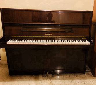 WAGNER Upright Piano