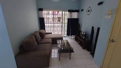 Room in Puchong, SGR