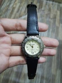 Jam tangan medium rare John Master ingin di jual