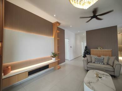 Bungalow House For Sale in Ujong Pasir,MLK