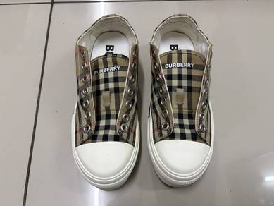 Burberry shoes