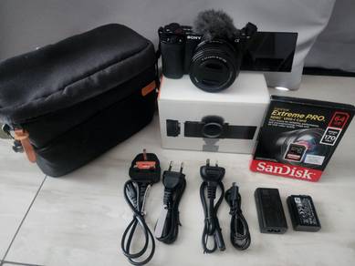 SONY ZV-E10+Lens !FOC! SD SanDisk Extreme PRO +Bag