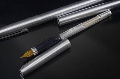 Antique Fountain pen, stainless with gold nib