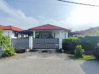 Bungalow House For Sale in Lenggeng,NSN