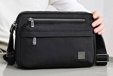 Goldlion 2026APR - Mr Zhang Portative Sling Bag