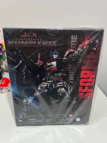 threezero DLX Optimus Prime (Cybertron Mode)