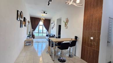 Condominium For Rent in The Anderson