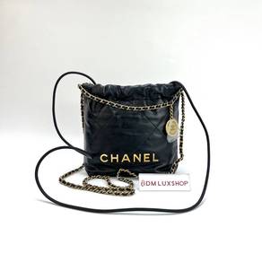 99% New Chanel 22 Mini Black GHW (Microchip)