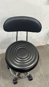 Round adjustable stool
