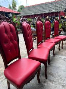 8 wooden dining chairs