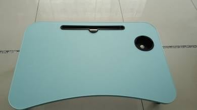 Foldable laptop desk