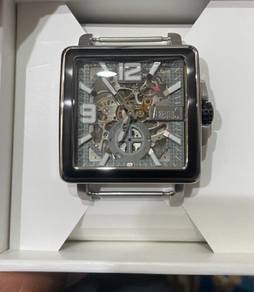 jam albutus preloved 