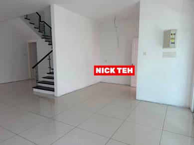 Semi-Detached House For Sale in Alma,PNG