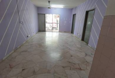 Apartment For Rent in Desa View Towers Apartment