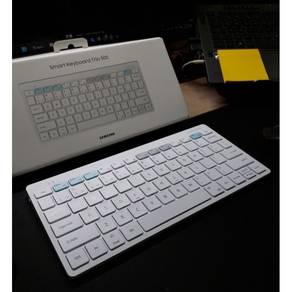 Smart Keyboard Trio 500 