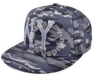 Dark Grey Camouflage Flat-Brimmed Snapback Cap Hat