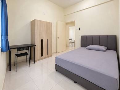 Room in Jelutong, PNG
