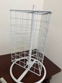 Earrings stand
