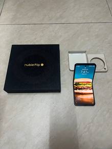 Nubia Flip 5G Stylish