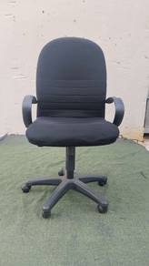 YE43Q2 Kerusi Beroda Pejabat Mid Back Chair