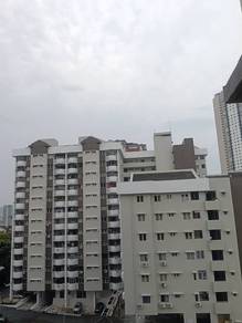 Condominium For Sale in Meadow Park 2