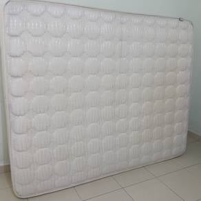 Englander Queen Size Mattress