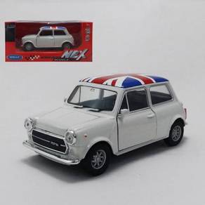 Mini Cooper 1300 white diecast model (england top)