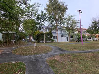 Semi-Detached House For Sale in Shah Alam,SGR