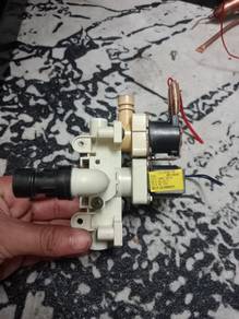 saya mau jual barang  Board kit wire