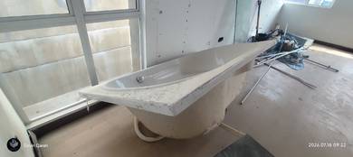 Used Jacuzzi & Acrylic Bathtub Set 