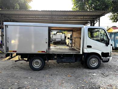 Toyota Dyna Luton Box 10.5kaki 2020year