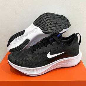 Nike Zoom Fly 4