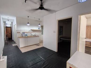 Apartment For Sale in Flora Damansara