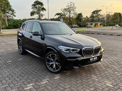 BMW X5 xDRIVE45e M SPORT in Bangsar South, KUL