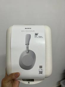 SONY WH-1000XM6 (extended warranty until 2028)
