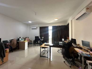 Semi-Detached House For Sale in Gelugor,PNG