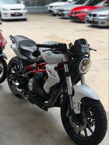Benelli TNT 300