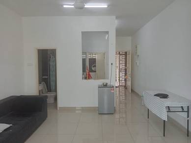 Condominium For Rent in Nusa Heights