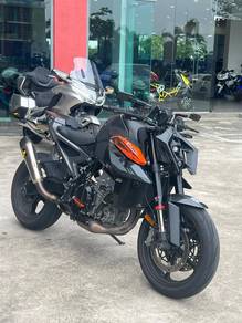 KTM 990
