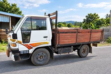 2005 Daihatsu Delta V58R-HS for sale