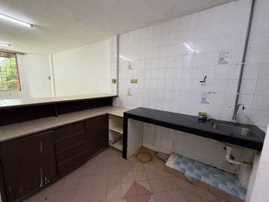 Apartment For Rent in Rampai Court