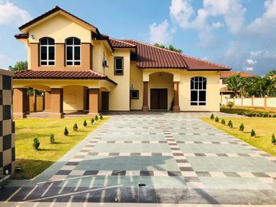 Bungalow House For Sale in Beranang,SGR