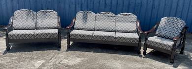 Wooden Sofa Seated 3 + 2 + 1 / Kerusi Sofa Kayu