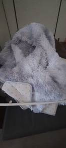 Karpet Bulu Bersih Cantik Wool Carpet Clean NIce
