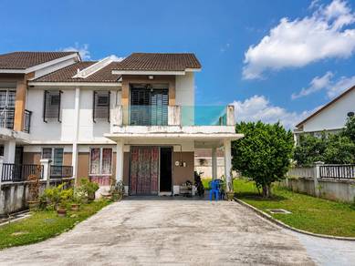 Semi-Detached House For Sale in Puncak Alam,SGR