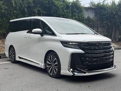 Toyota Vellfire Z PREMIER in KLCC, KUL