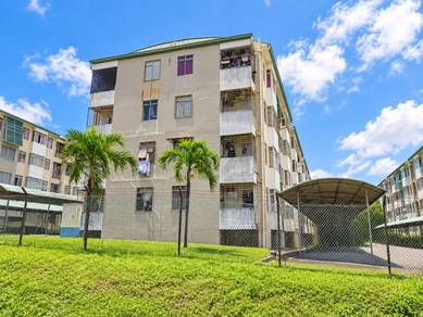 Apartment For Sale in University Apartment Phase 1