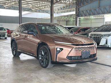 Toyota Crown SPORT Z in Chan Sow Lin, KUL