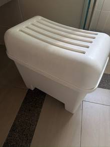 White Plastic Storage Stool With Lid