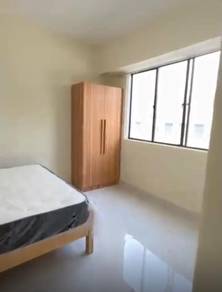 Apartment For Rent in Chin Woo Court